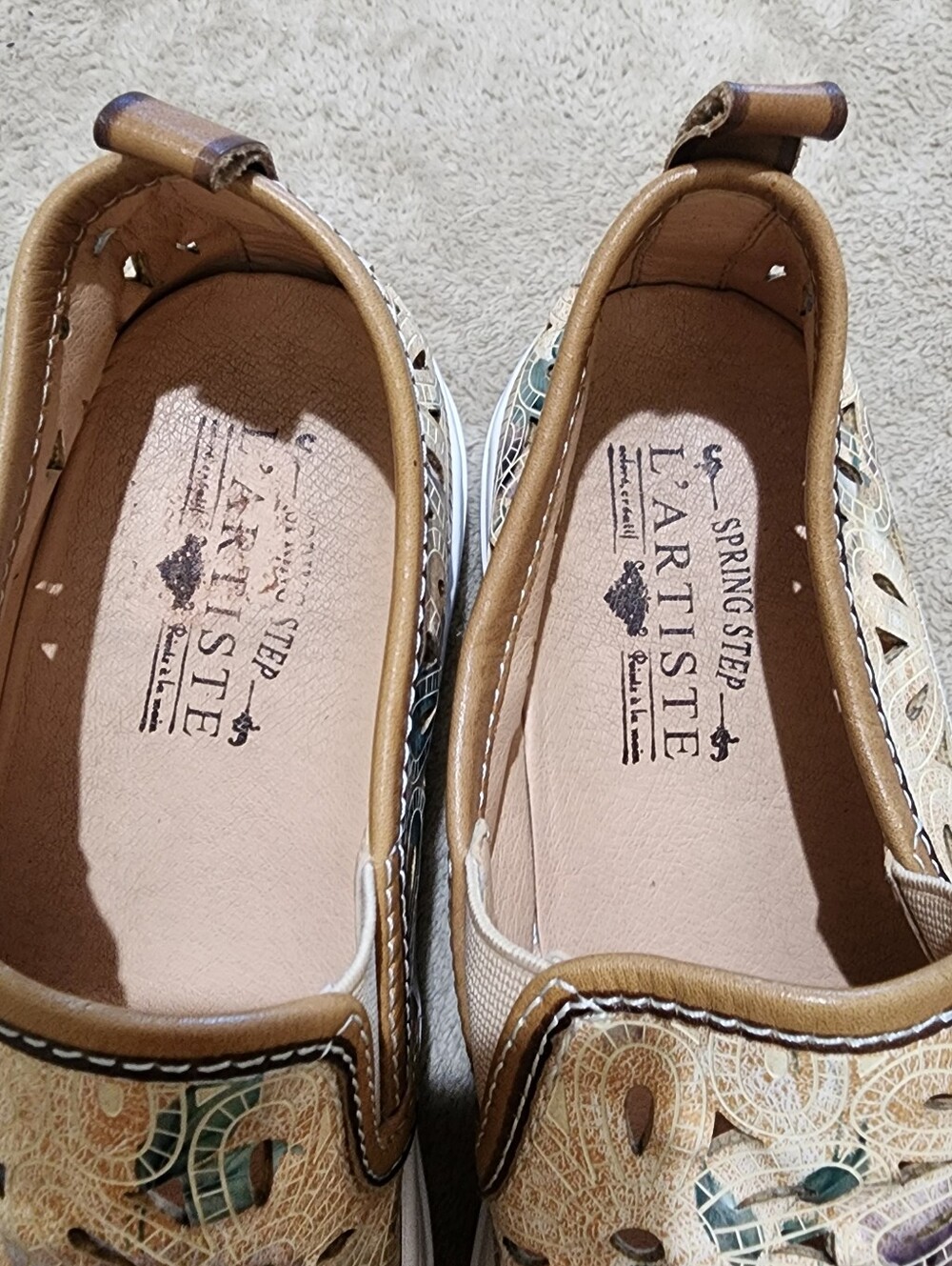 New Condition L'ATISTE Tan Laser-Cut Slip-On Platform Mule - Picture 6 of 11